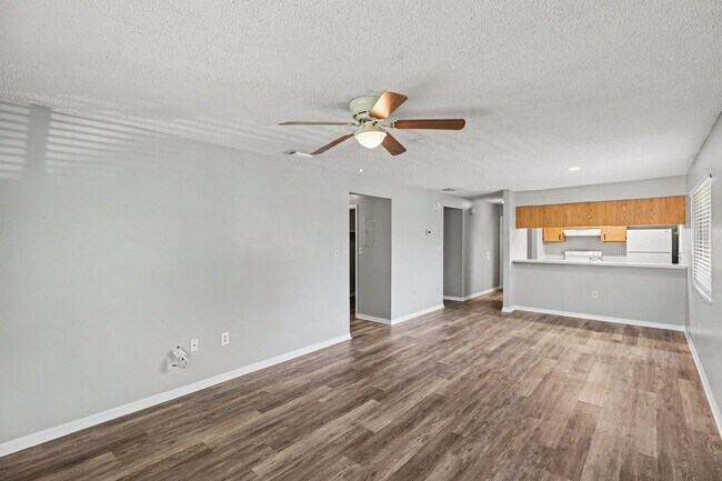 Building Photo - 2280-2286 Fox Hollow Dr.