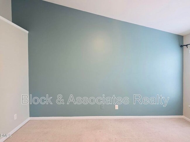 Building Photo - 124 Braeside Ct