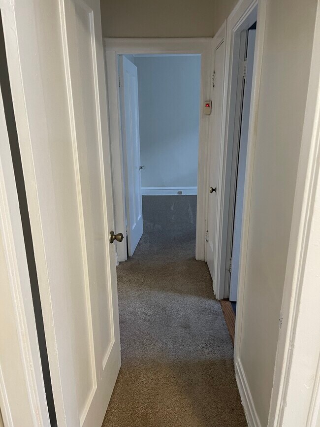 Building Photo - 1428 Fowler Ave