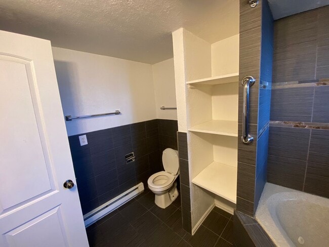 Building Photo - Need housing for Spring Semester? Short-Term 4–6 Month Rental!