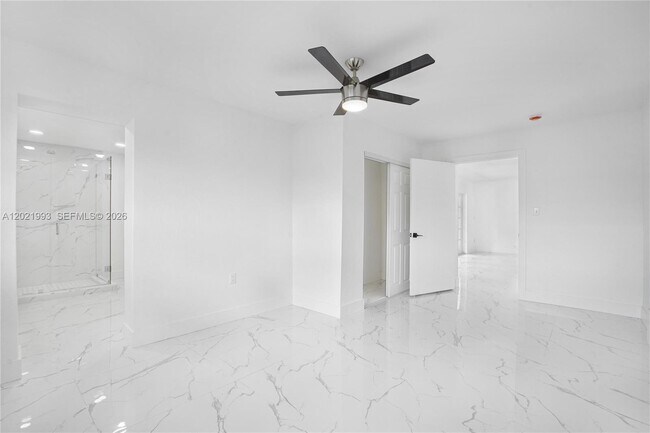Building Photo - 630 W 72nd Pl