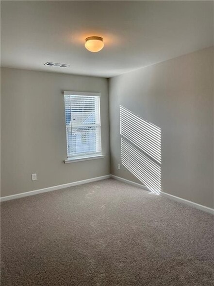 Building Photo - 511 Ruths Dr