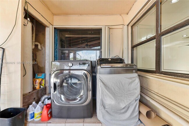 Building Photo - 9646 SW 151st Ave