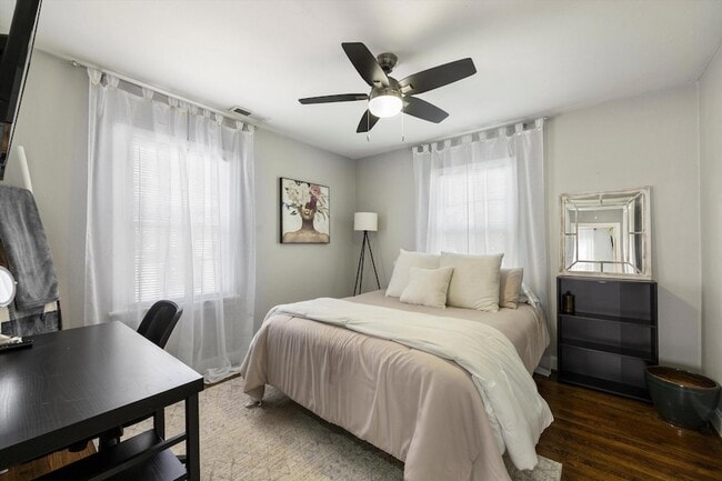 Building Photo - 108 S St Marks Ave