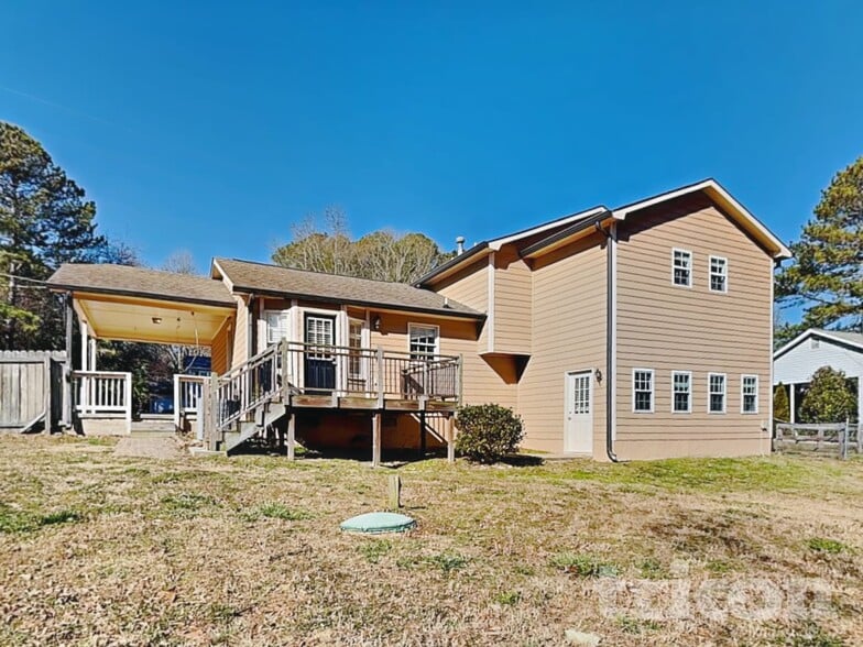 Building Photo - 2651 Pine Log Way