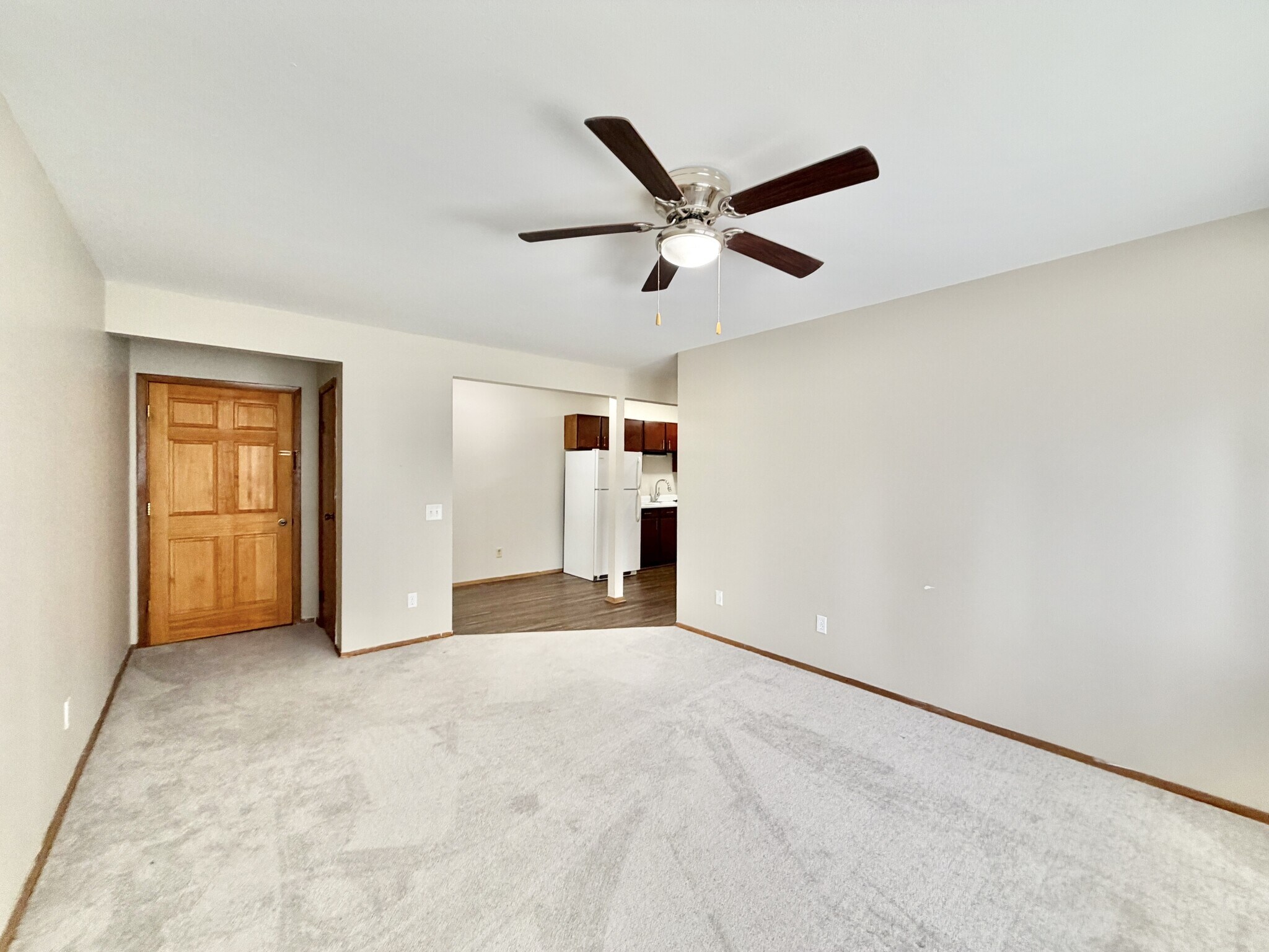 Building Photo - 821 George St