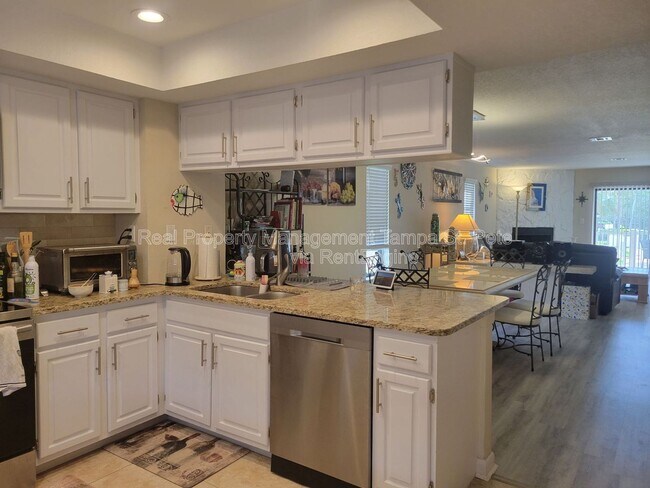 Building Photo - 12310 Capri Cir N