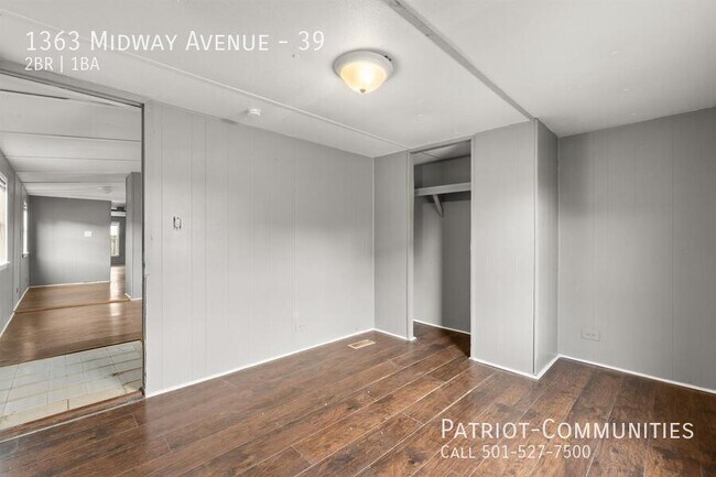 Building Photo - 1363 Midway Ave