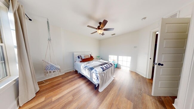 Building Photo - Asheton Lakes