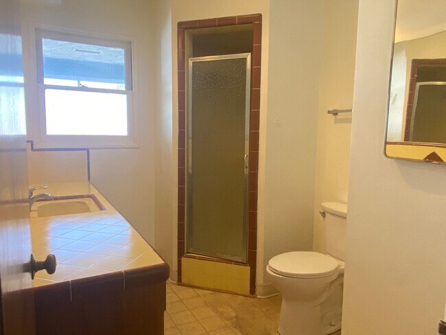 Building Photo - Home for Rent near Orange Circle