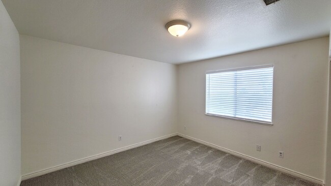 Building Photo - 8016 Cimarron Ridge Dr