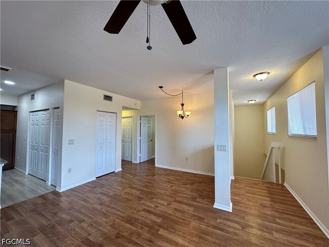 Building Photo - 6361 Aragon Way