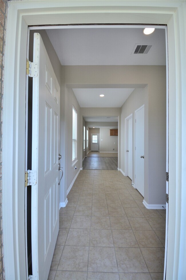 Building Photo - 10819 Shannon Mills Ln