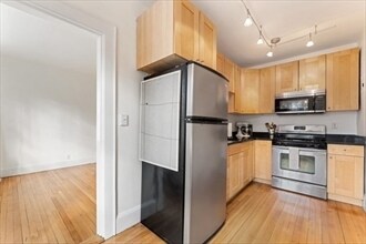 Building Photo - 20 Concord Ave