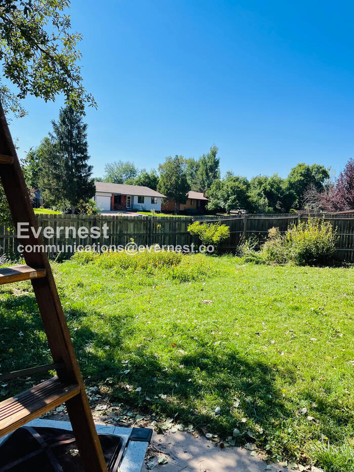 Building Photo - 1701 Ridgewood Rd