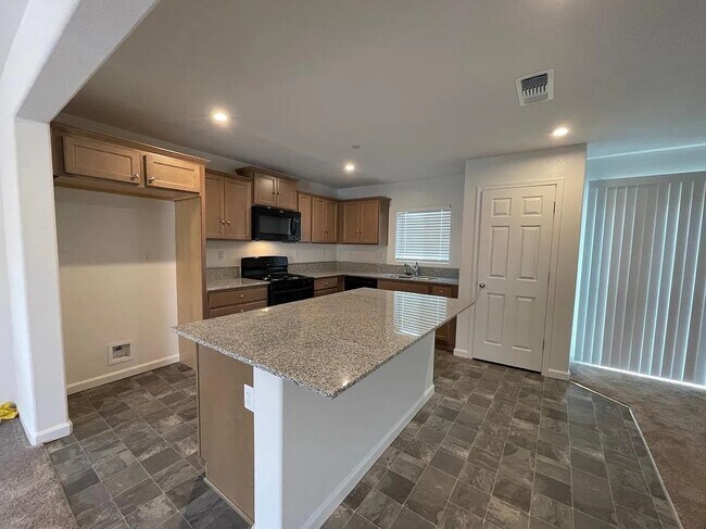 Building Photo - 161 Trevor St