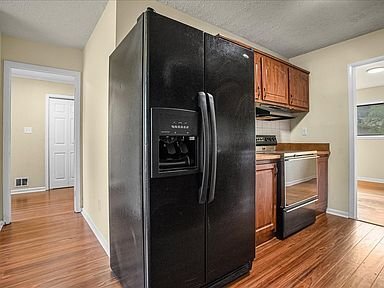 Building Photo - 6700 Cipriano Rd