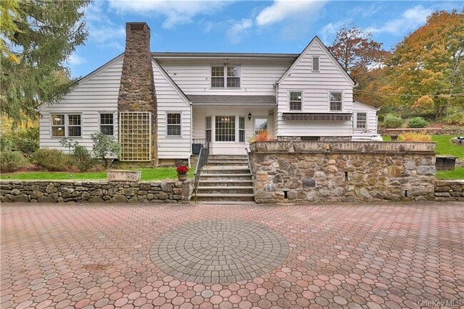 Building Photo - 6 Raven Way