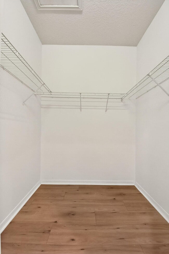 Building Photo - 7145 Veneto Dr