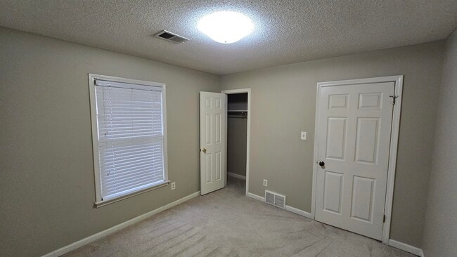 Building Photo - 1388 Hardwood Trail