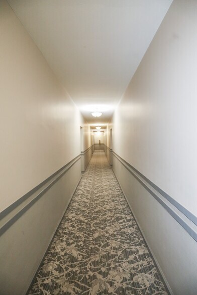 Building Photo - 5210 S Woodlawn Ave