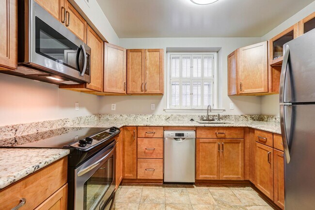 Building Photo - 3855 Rodman St NW
