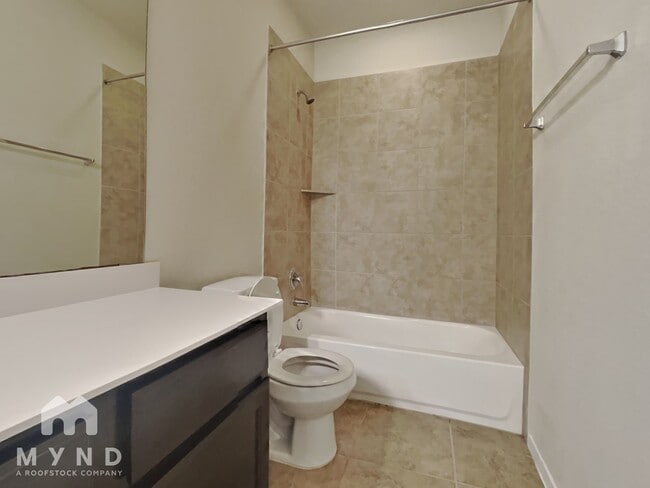 Building Photo - 20216 Boggy Ford Rd