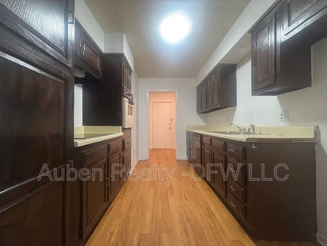 Building Photo - 1510 Blackwell Dr