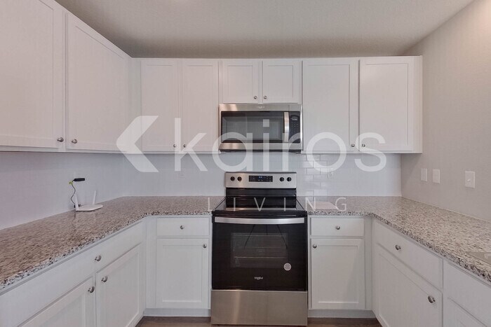 Building Photo - 8681 SW 43rd Ter