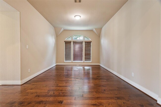 Building Photo - 27111 Hardwick Hills Ln