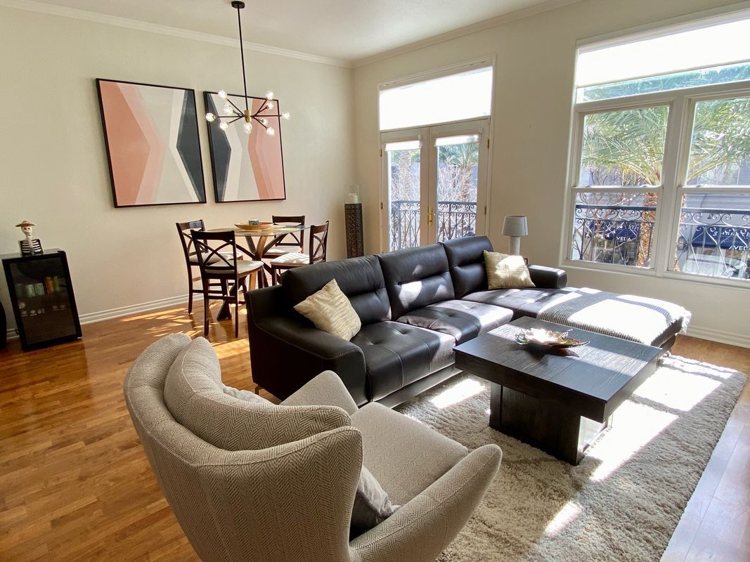 Building Photo - 2260 Village Walk Dr