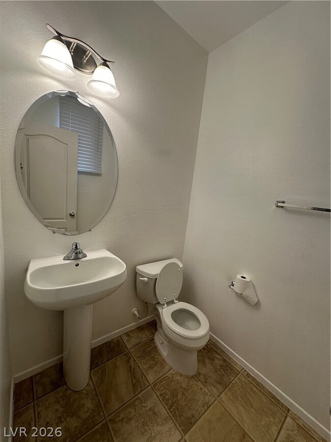 Building Photo - 10573 Danielson Ave