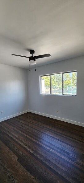 Bedroom - 907 N Poinsettia Pl