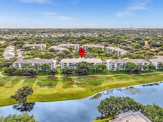Building Photo - 1711 Whitehall Dr