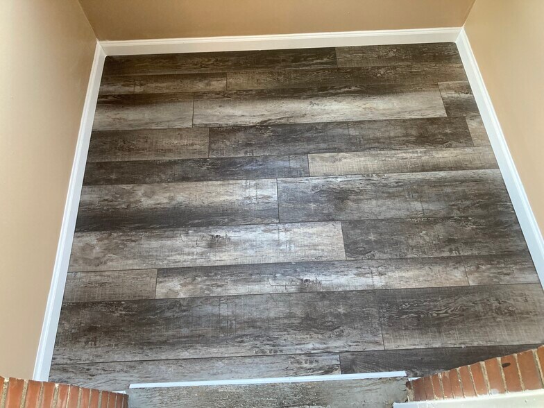 Building Photo - 4241 Ellenwood Ave