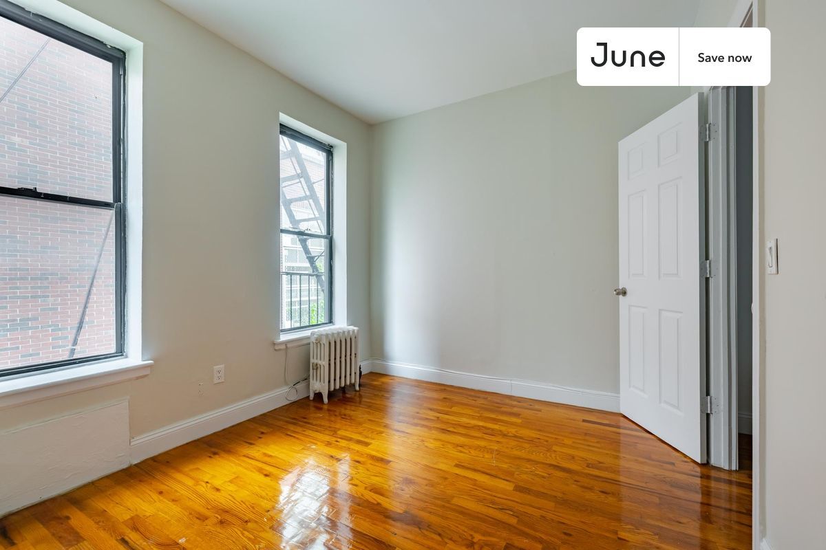 Building Photo - 611 E 11th St