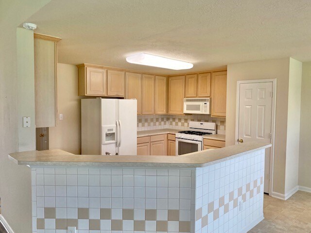 Building Photo - 3514 Silouette Cove