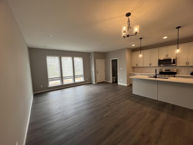 Building Photo - 34 Pheasant Ln