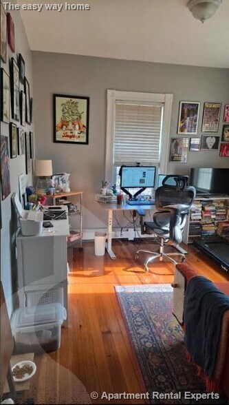 Building Photo - 835 Fellsway