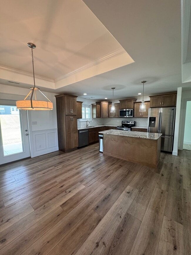 Building Photo - 3 bedroom 2 bath house