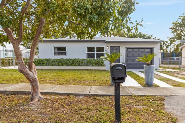 Primary Photo - 4200 SW 38th St