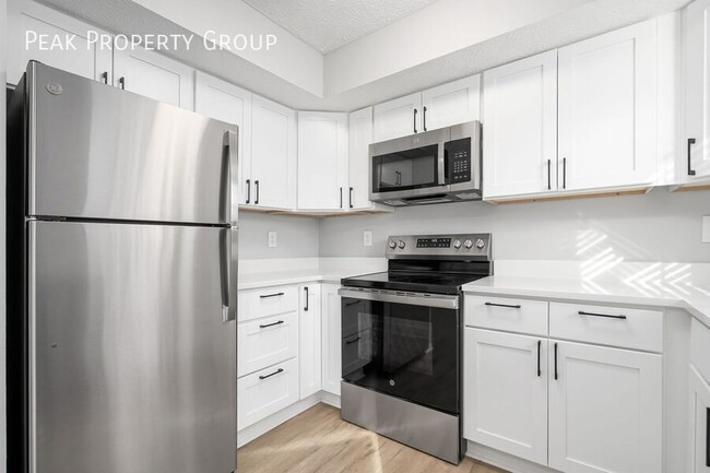 Building Photo - Available Now! Newly Renovated Townhomes L...