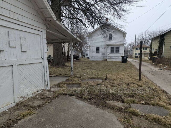 Building Photo - 3526 Smith St