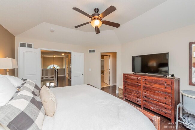 Building Photo - 51152 E Bourne Terrace