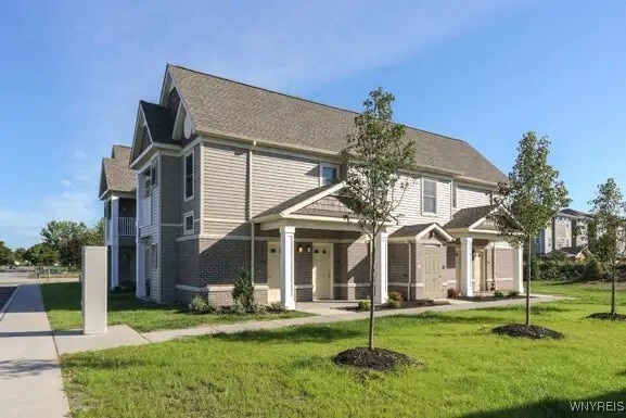 Building Photo - 1013 Deer Lakes Dr