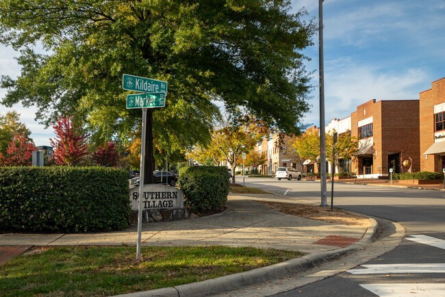 Building Photo - Beautiful 2 Bedroom Condo in Southern Village!