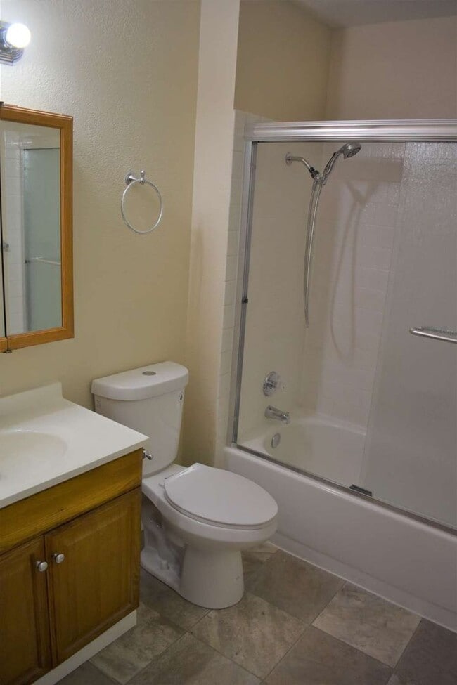 Building Photo - 8960 Chalmers Ct