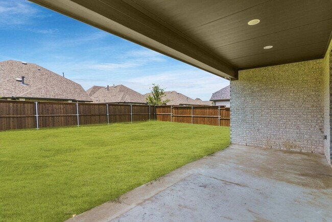 Building Photo - 2832 Saltwood Ct