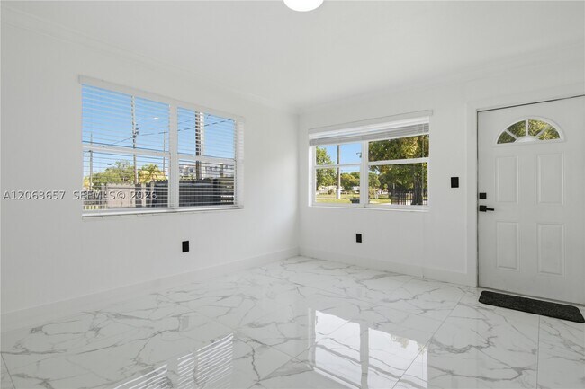 Building Photo - 6053 SW 63rd St