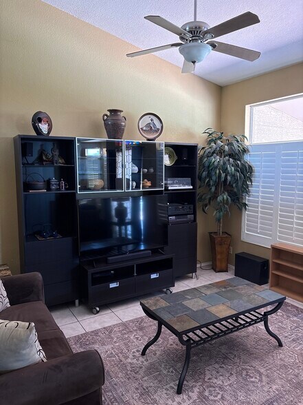 Building Photo - 4015 N 150th Ln